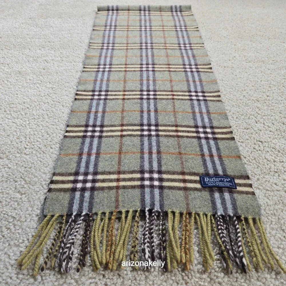 PERFECT! Vintage Burberry Wool Plaid Scarf